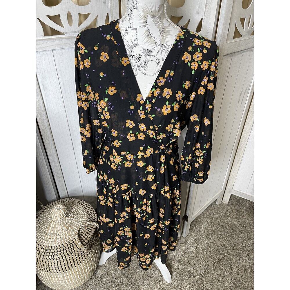 Cabi Debut Wrap Dress Fiesta Floral Sheer Layered Size Small Floral Black